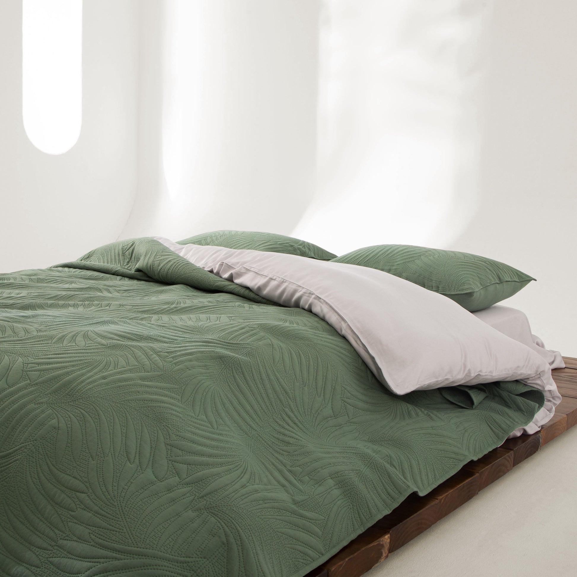 Elara Haus Snag Free Quilt - Pet Friendly
