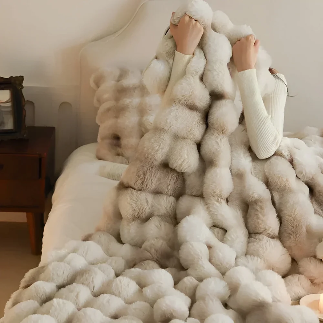 Soft Fleece Blanket by Mila for Cozy Nights